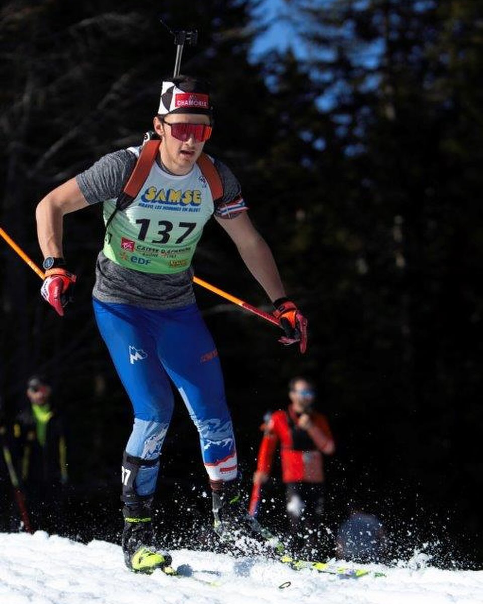 Esteban est né à Chamonix. C’est un athlète talentueux en route vers un bel avenir. 
Il est passionné et nous le suivons de près 😉
Partenariat : Optique Chaussin & Julbo
@esteban.mrra 

@julbo_eyewear 
#teamiceoptic #optiquechaussinchamonix #chamonixmontblanc #biathlon #opticiens #julbo #sunglasses