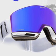 Notre dernière pépite en boutique 🤟.

Avec 100%, les sportifs aiment toujours plus les produits techniques qui se mettent au service de leur performances.
@ride100percent 
#ride100percent 
.
#100pourcent #snowgoggles #chamonixmontblanc #news #freeride #ski #snowboarding #optiquechaussinchamonix